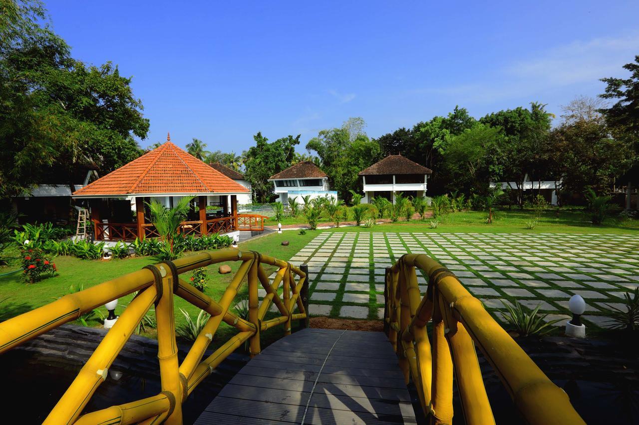 Nihara Resort And Spa Cochin Kochi Kültér fotó