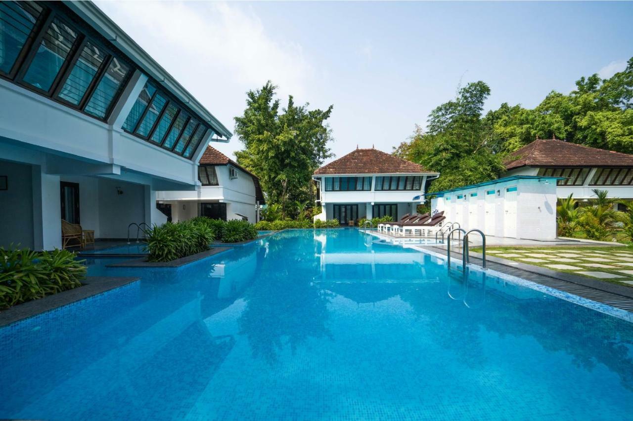 Nihara Resort And Spa Cochin Kochi Kültér fotó