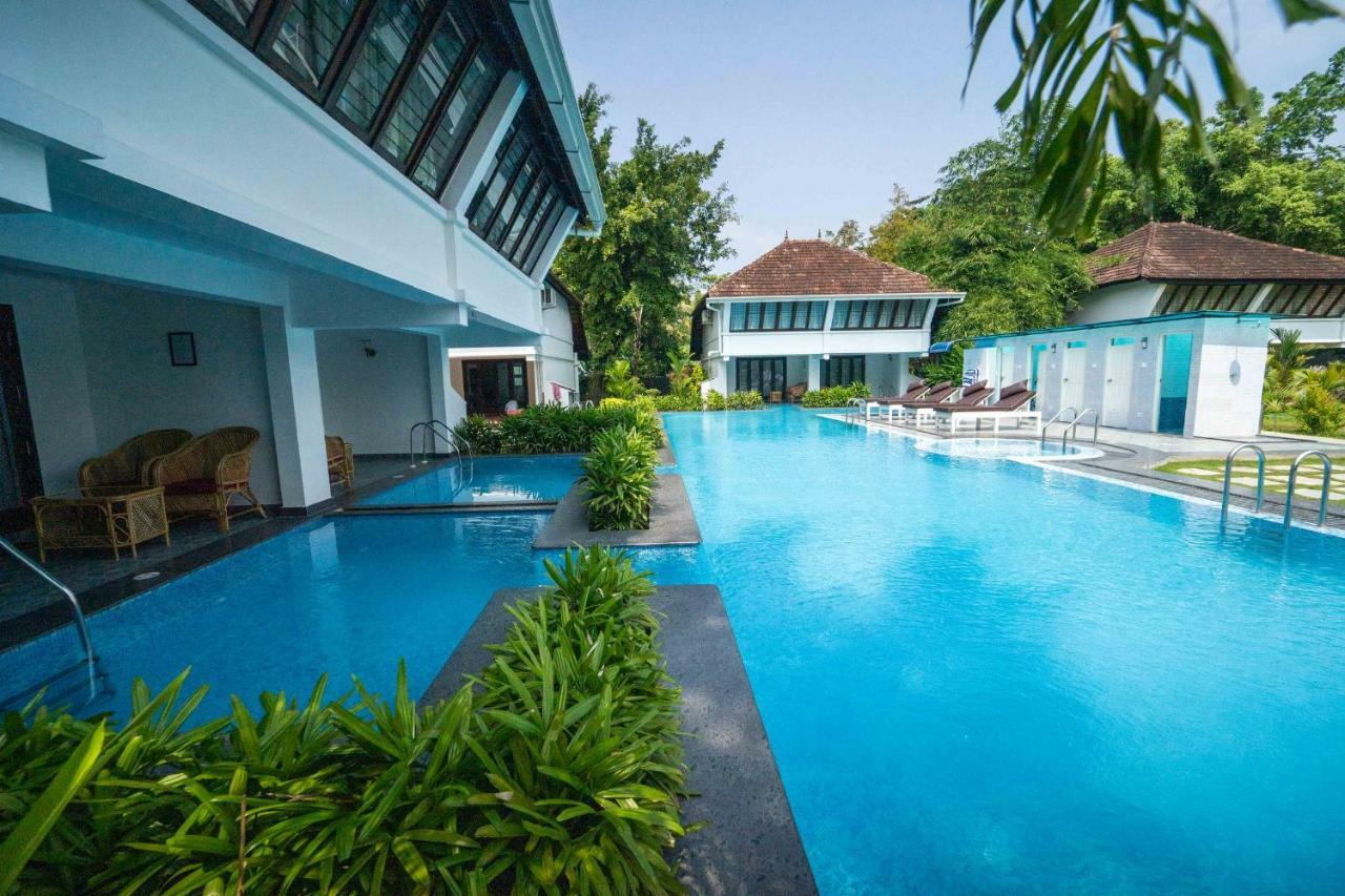 Nihara Resort And Spa Cochin Kochi Kültér fotó