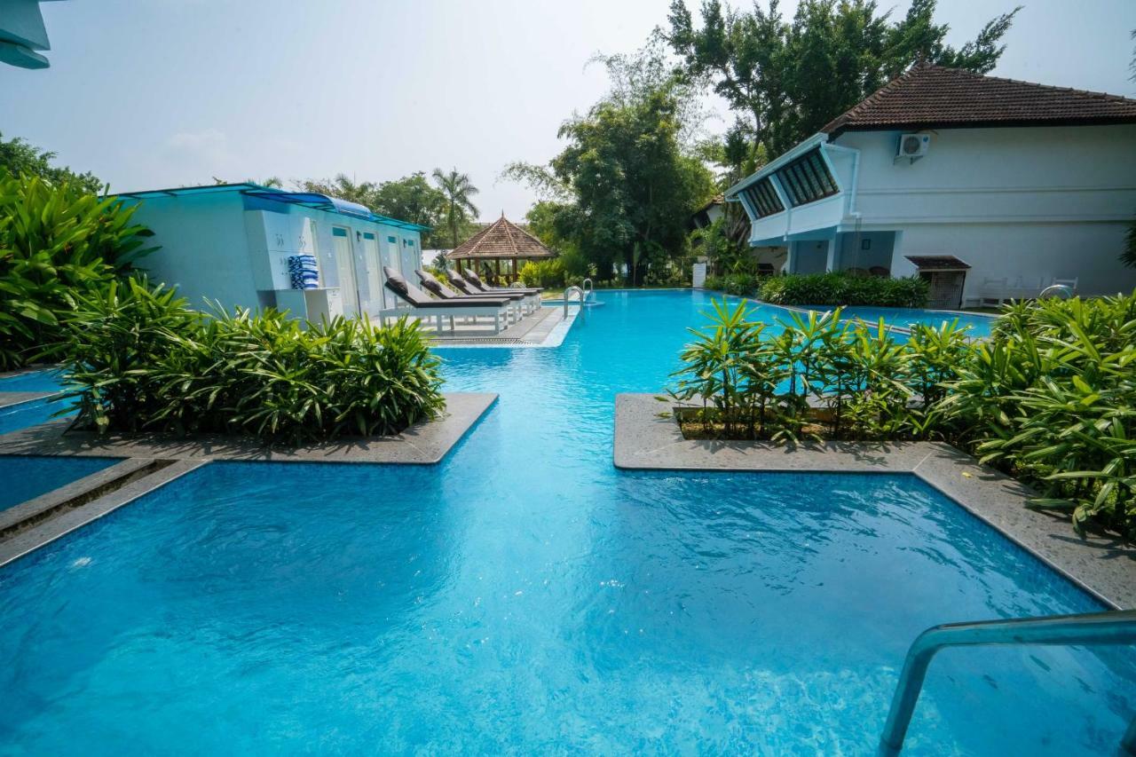 Nihara Resort And Spa Cochin Kochi Kültér fotó