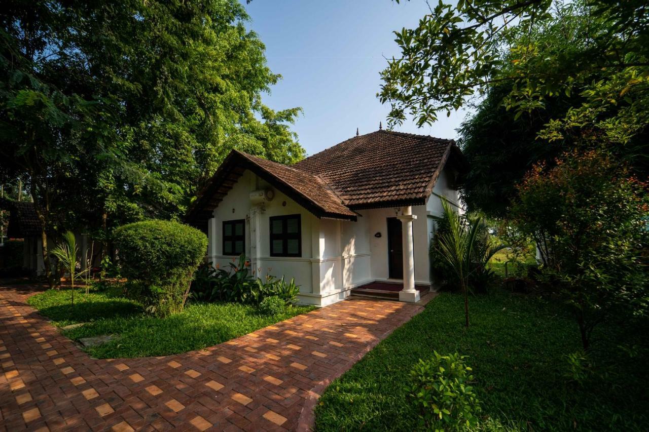 Nihara Resort And Spa Cochin Kochi Kültér fotó