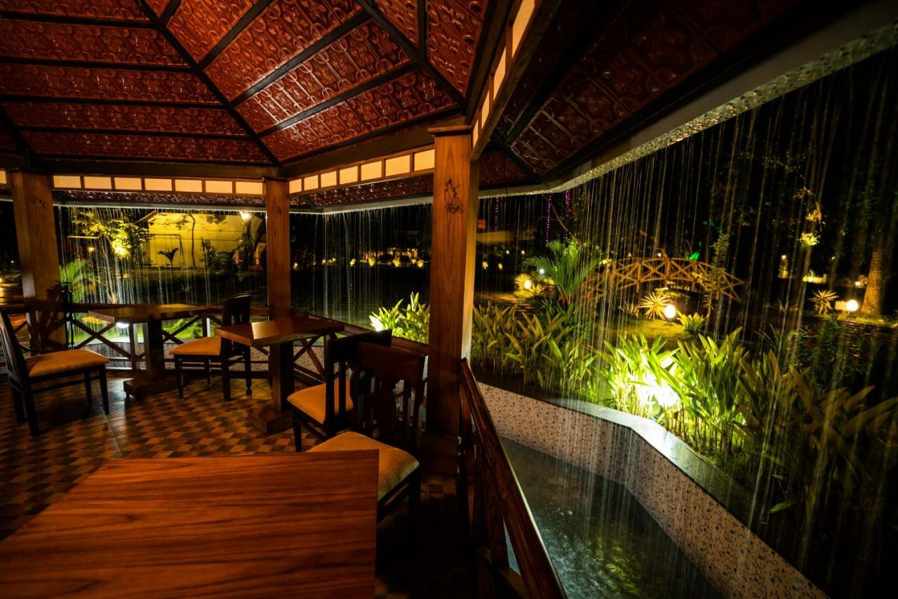 Nihara Resort And Spa Cochin Kochi Kültér fotó